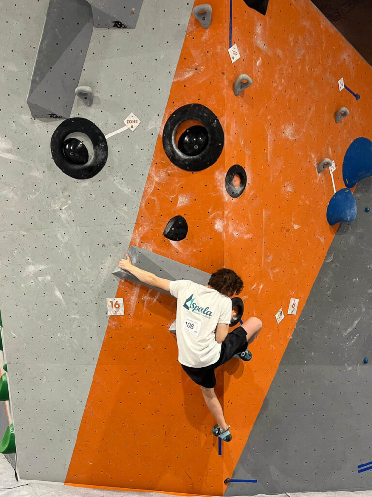 Championnat départemental de bloc 92 - Blocbuster La Défense (Courbevoie)