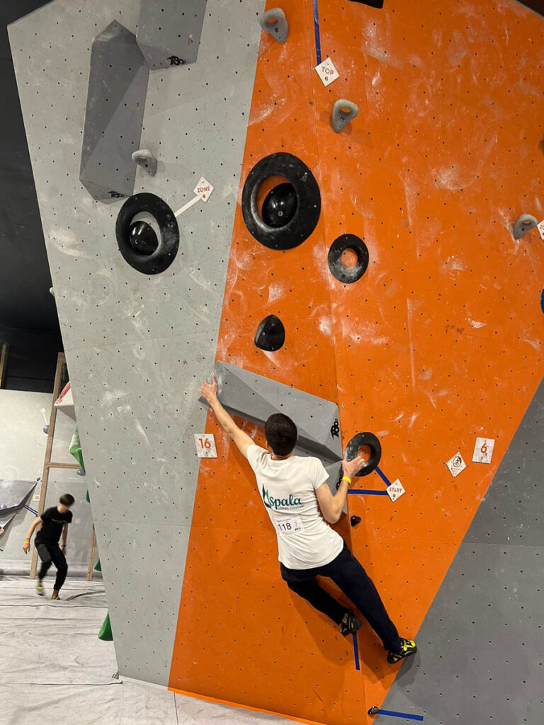 Championnat départemental de bloc 92 - Blocbuster La Défense (Courbevoie)